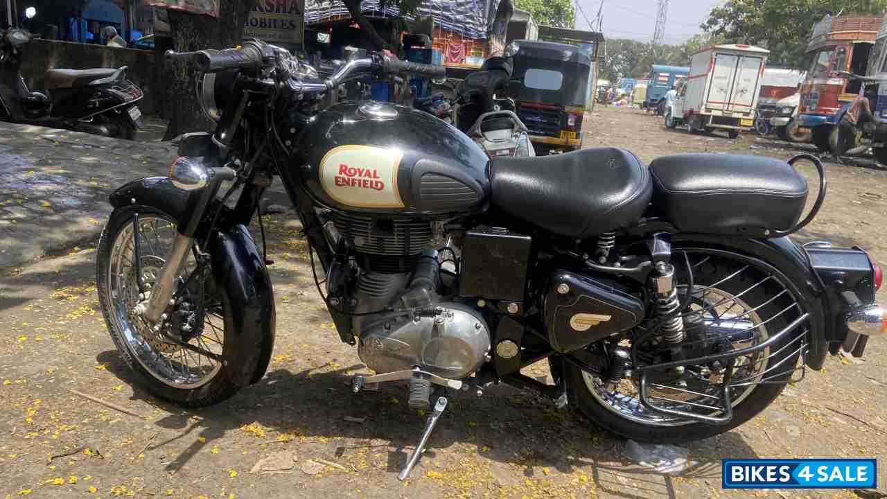 Black Royal Enfield Classic 350