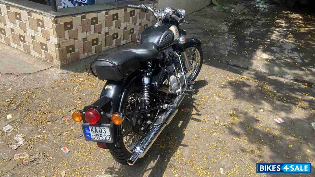 Black Royal Enfield Classic 350