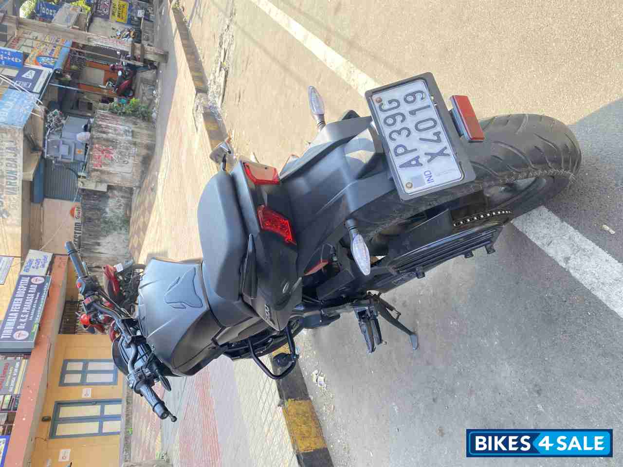 Bajaj Dominar 400 ABS BS6