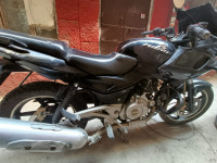 Bajaj Pulsar 220 DTSFi 2012 Model