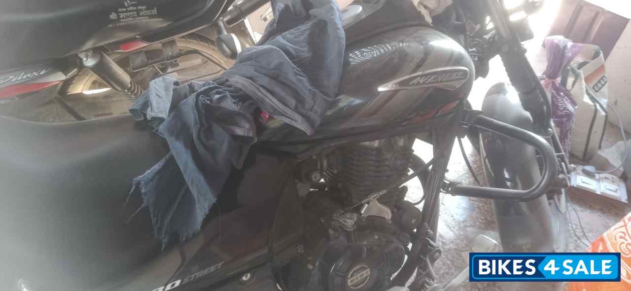 Bajaj Avenger 180 DTS-i