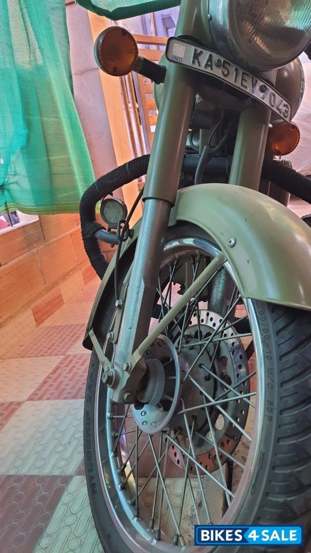 Desert Storm Royal Enfield Classic Desert Storm