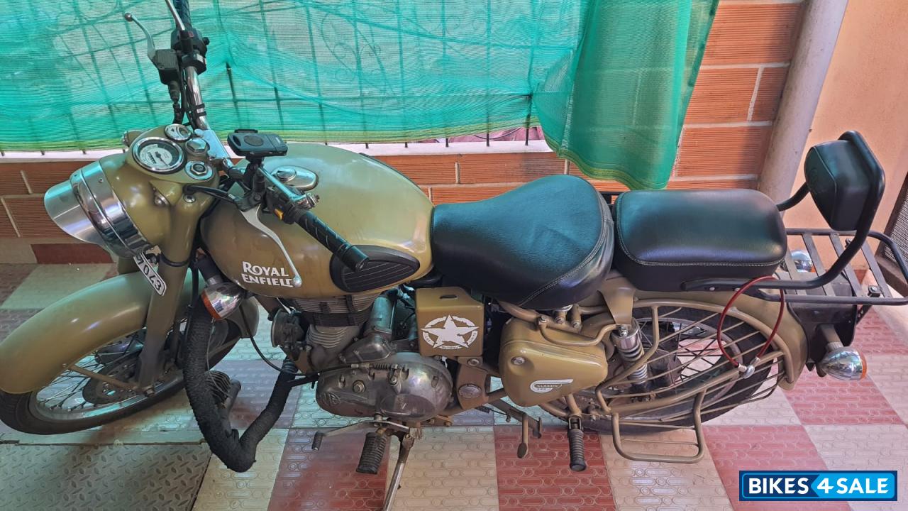 Desert Storm Royal Enfield Classic Desert Storm