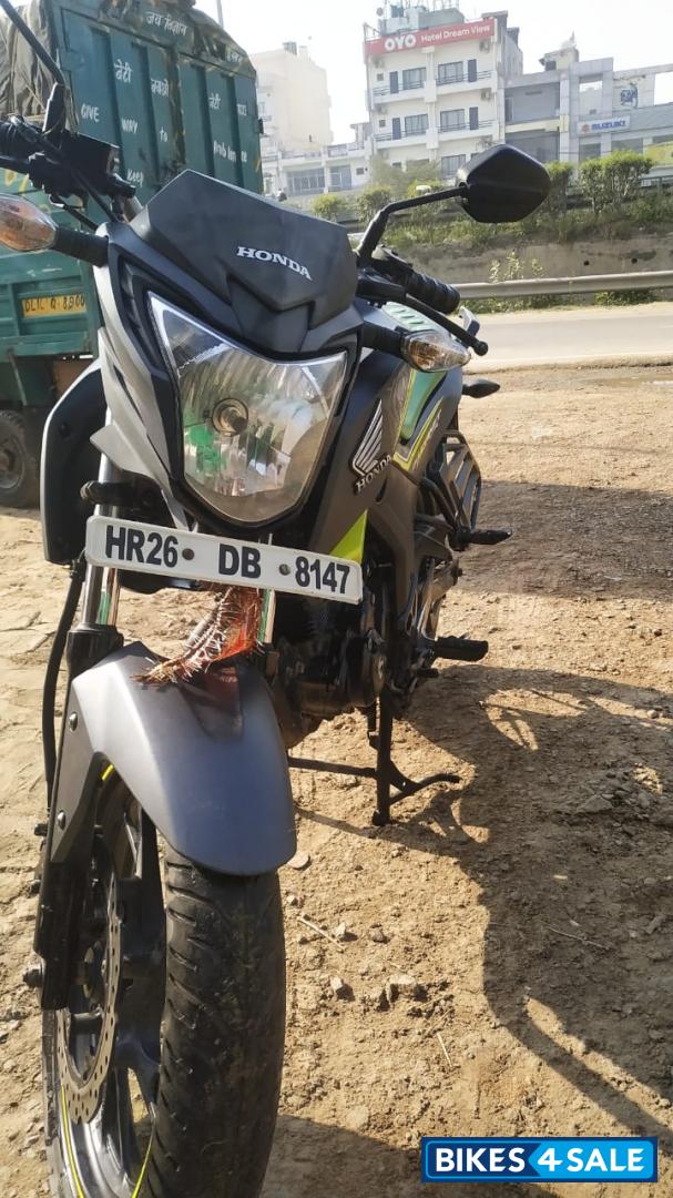 Honda CB Hornet 160R