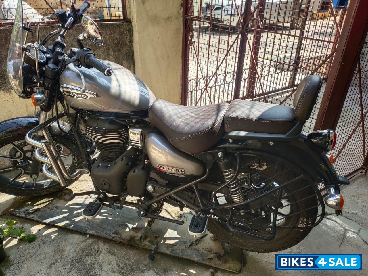 Silver And Gold Royal Enfield Meteor 350