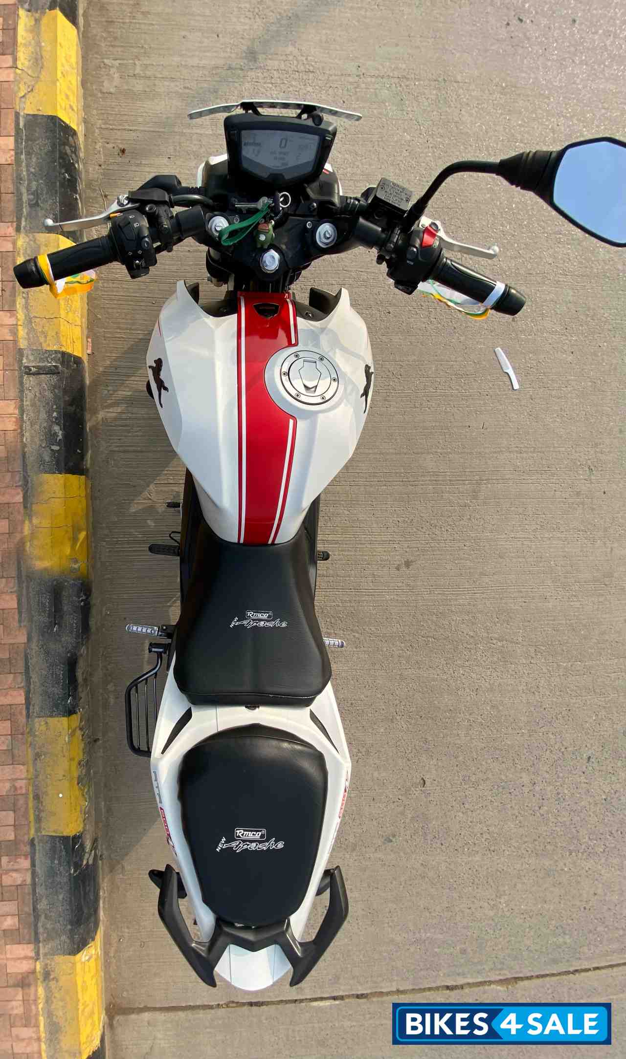 TVS Apache RTR 200 4V ABS