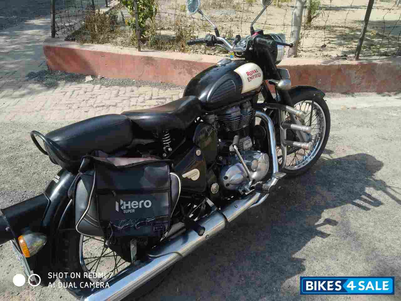 Black Royal Enfield Classic 350