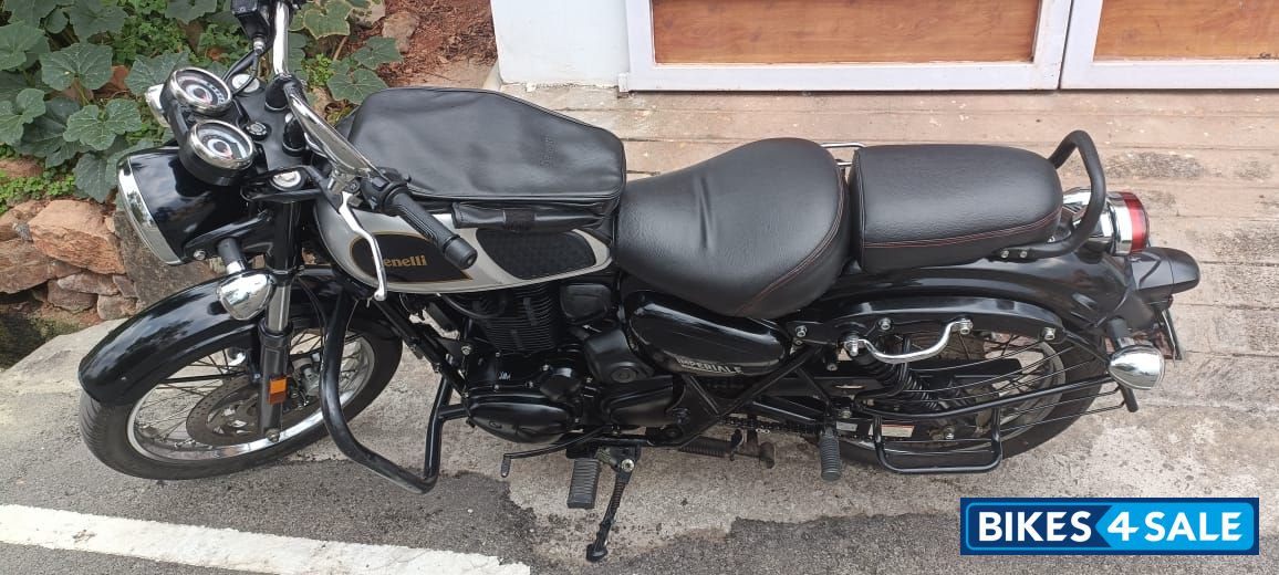 Silver Benelli Imperiale 400