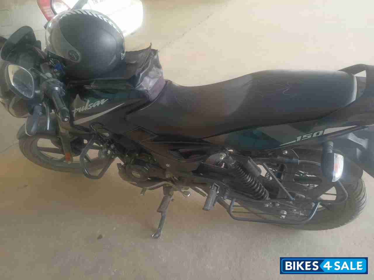 Bajaj Pulsar 150 BS6