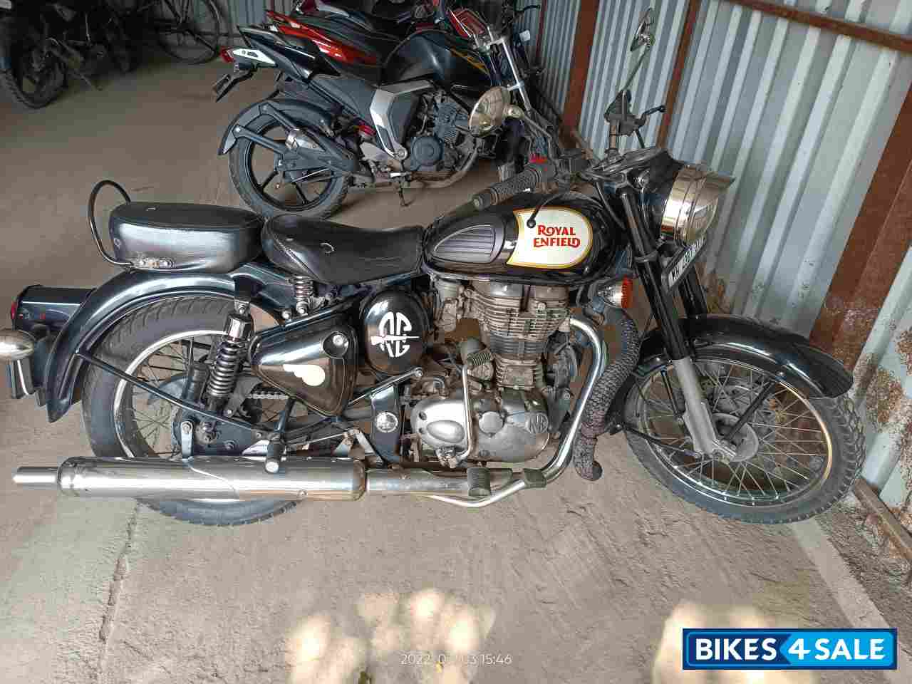 Black Royal Enfield Classic 350