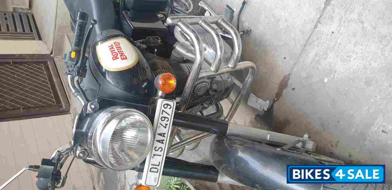 Black Royal Enfield Classic 350