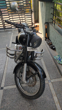 Black Royal Enfield Classic 350