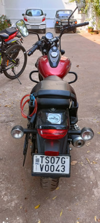 Red Bajaj Avenger Street 160 BS6
