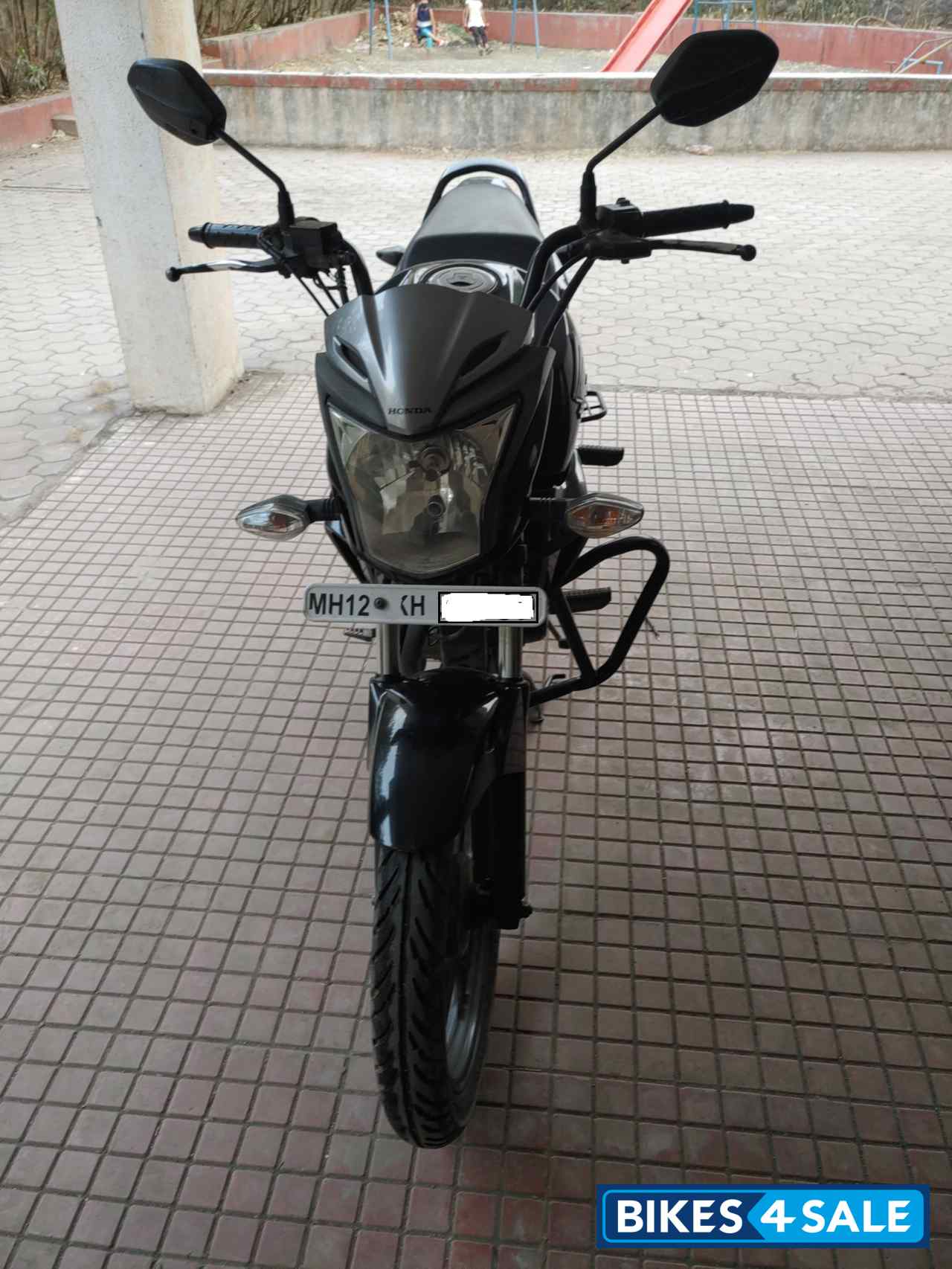 Black Honda CB Trigger Black Honda CB Trigger