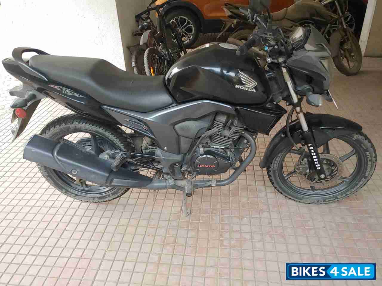 Black Honda CB Trigger Black Honda CB Trigger