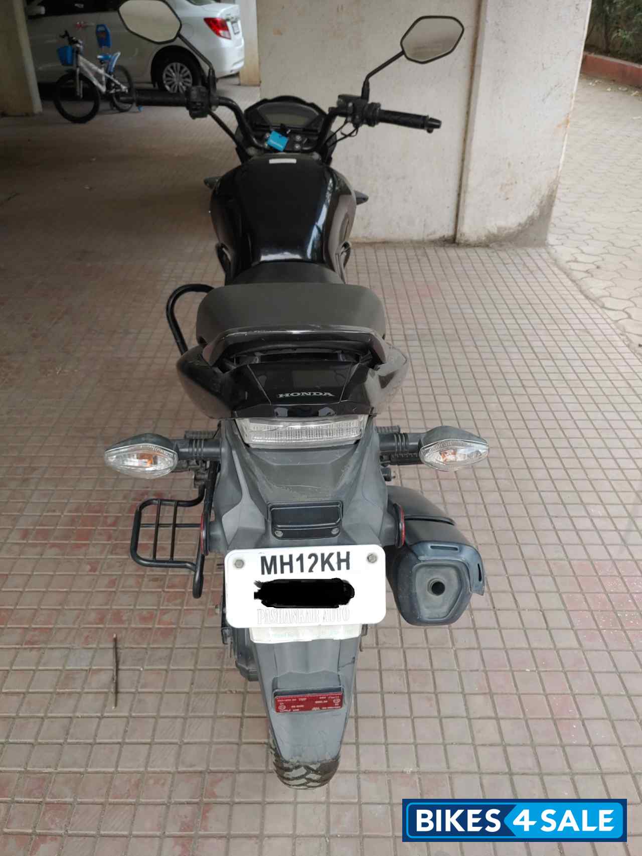 Black Honda CB Trigger Black Honda CB Trigger