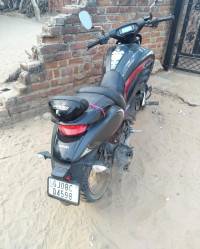 Grey Suzuki Intruder 150 FI