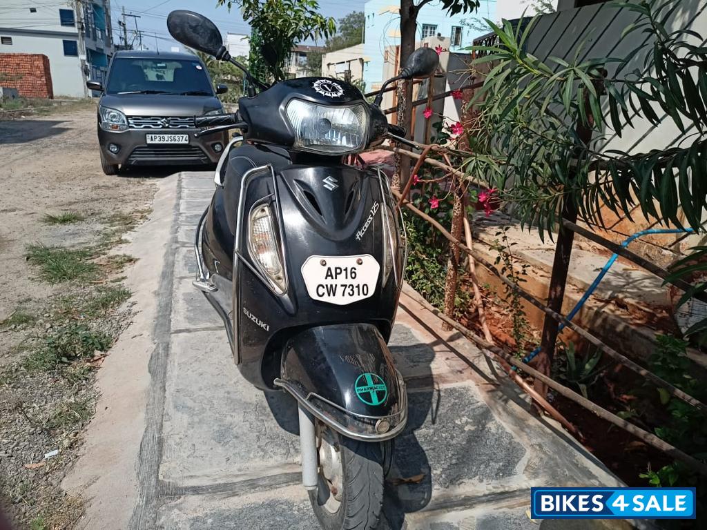 Black Suzuki Access 125