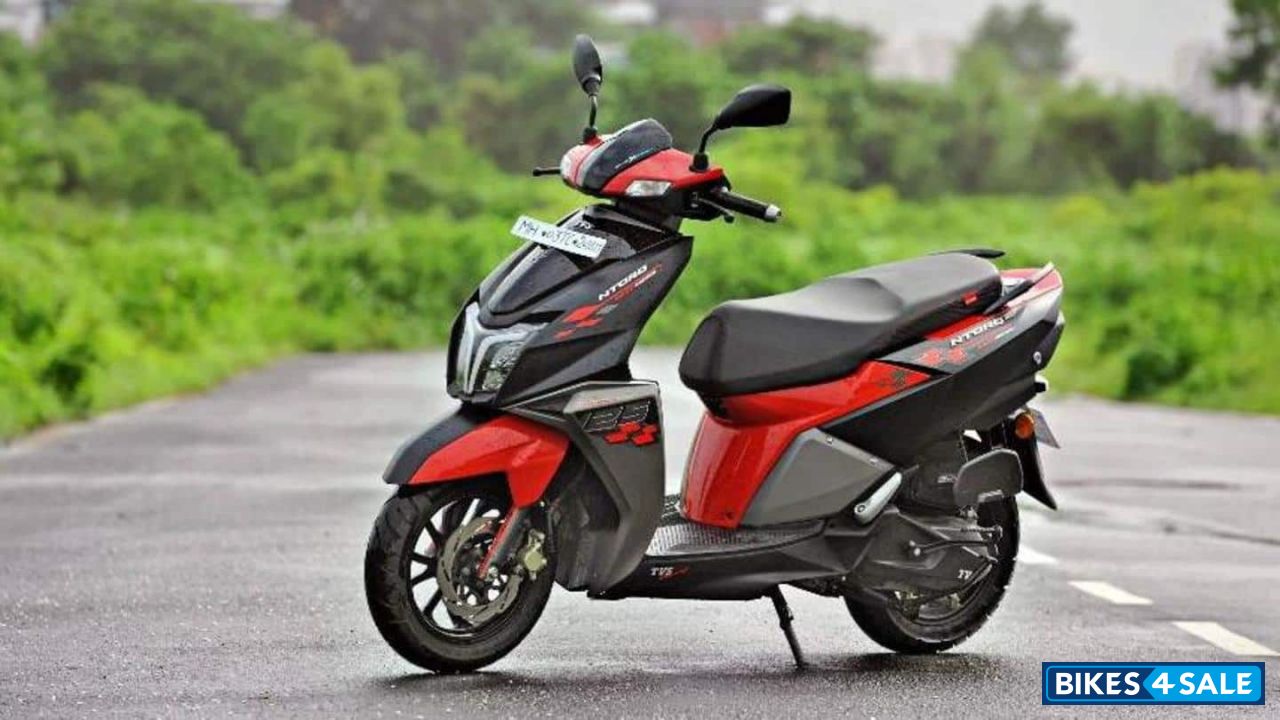 Black Red( Race Eddition TVS NTORQ 125 Race Edition BS6