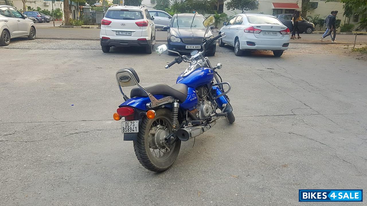 Bajaj Avenger 220 DTS-i