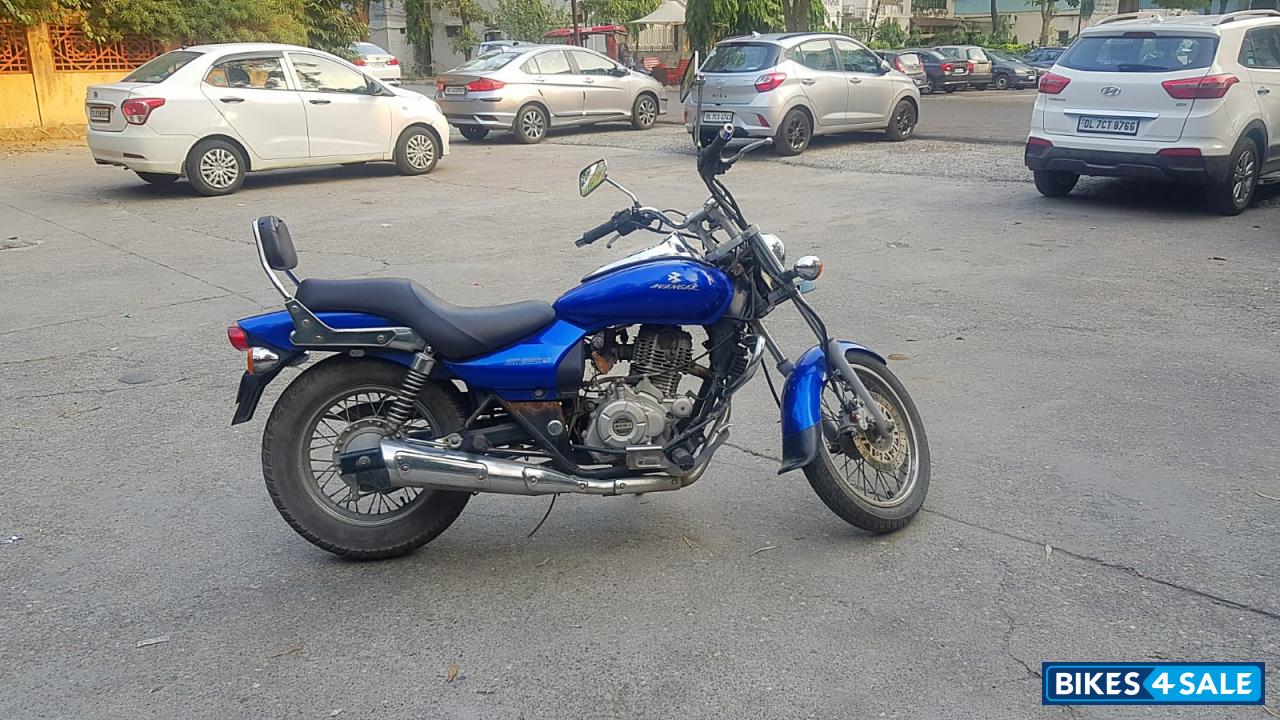 Bajaj Avenger 220 DTS-i