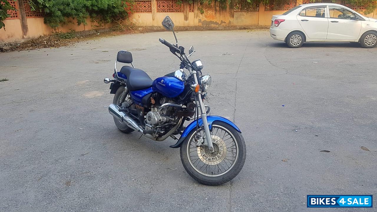 Bajaj Avenger 220 DTS-i