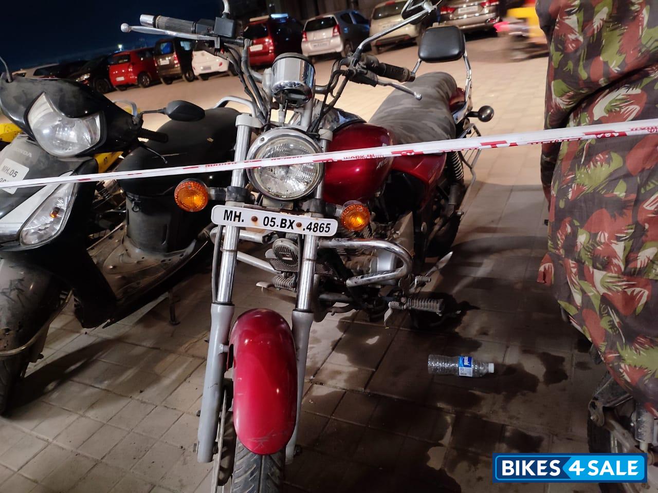 Bajaj Avenger 220 DTS-i