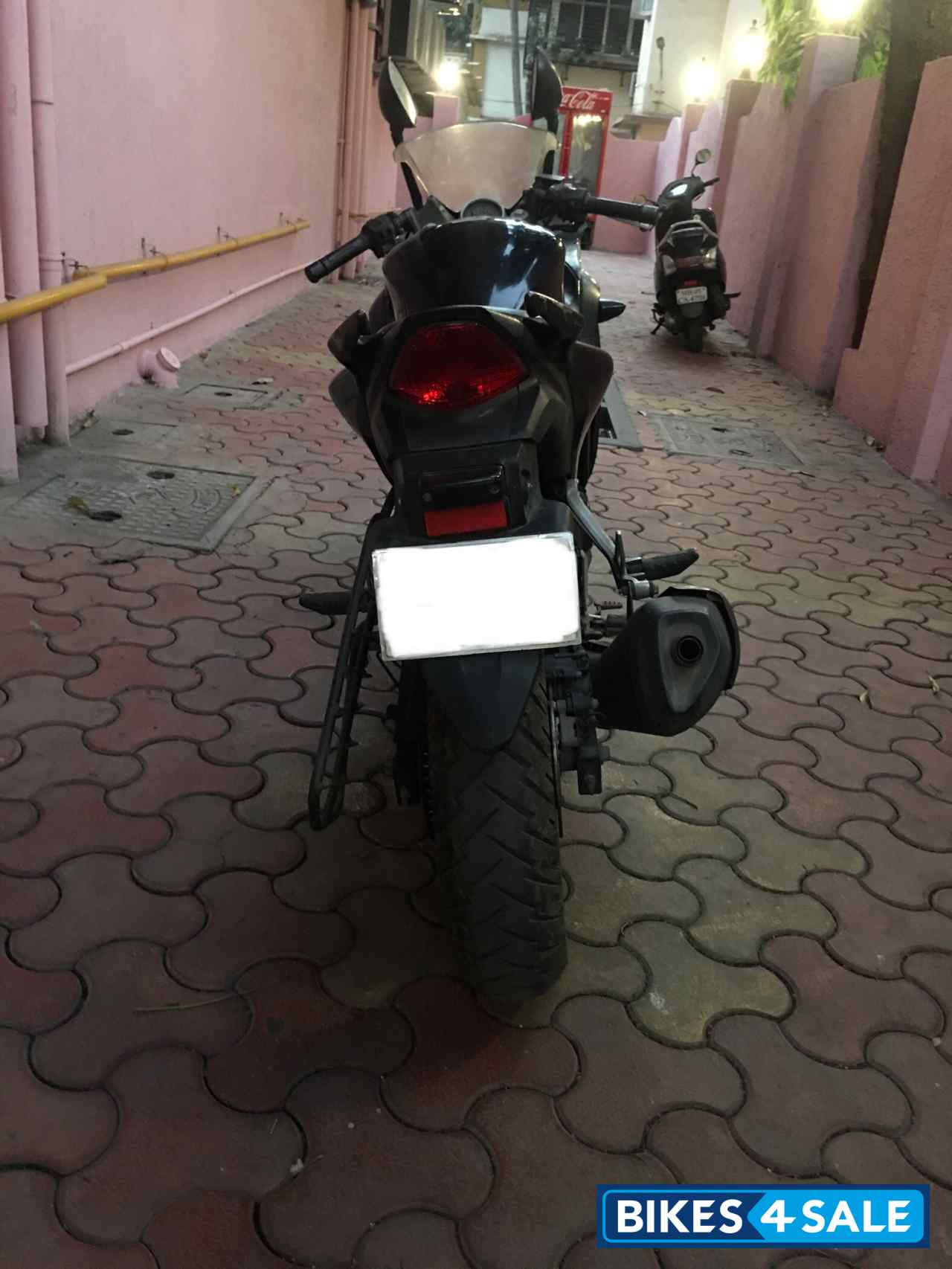 Black Honda CBR 250R ABS