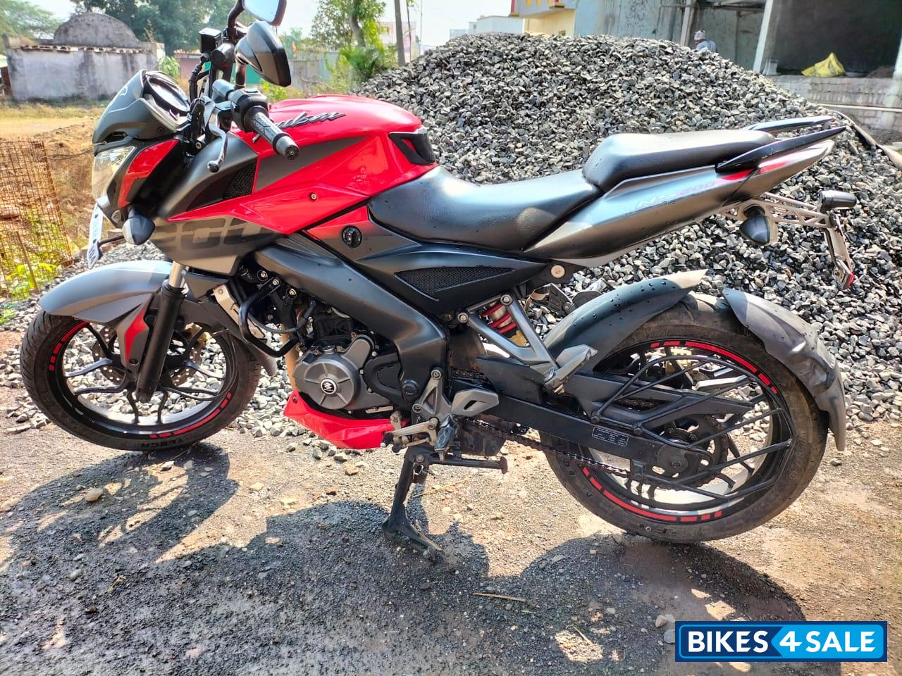 Bajaj Pulsar 200 NS Bajaj Pulsar 200 NS