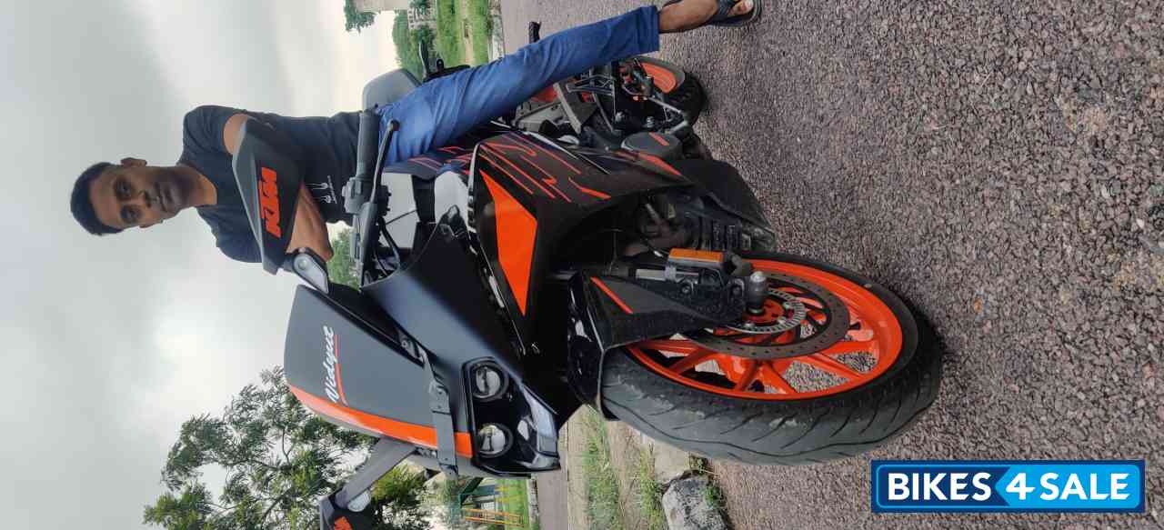 Orange, Black KTM RC 200