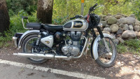 Silver Royal Enfield Classic 500