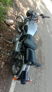 Silver Royal Enfield Classic 500