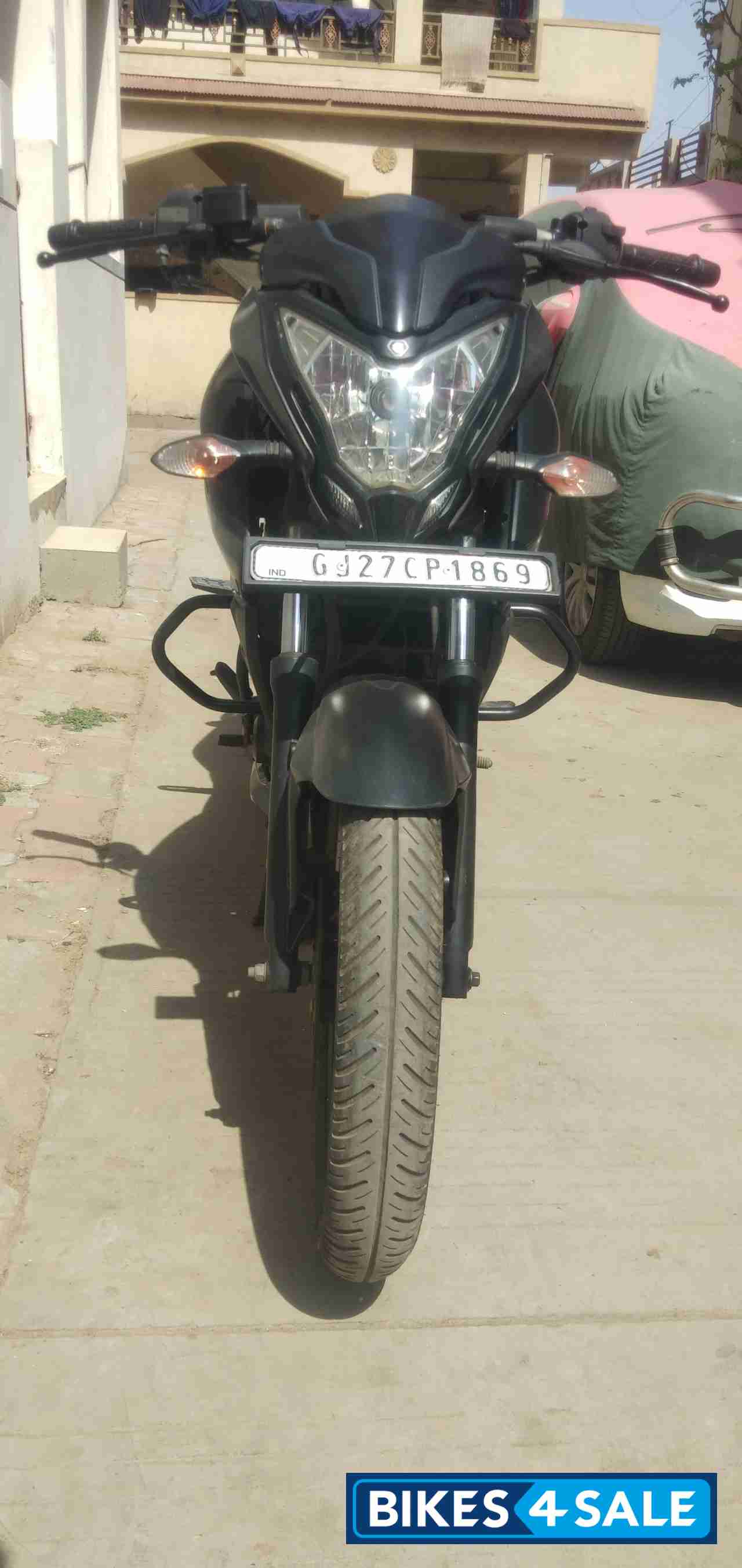 Black Bajaj Pulsar NS 160
