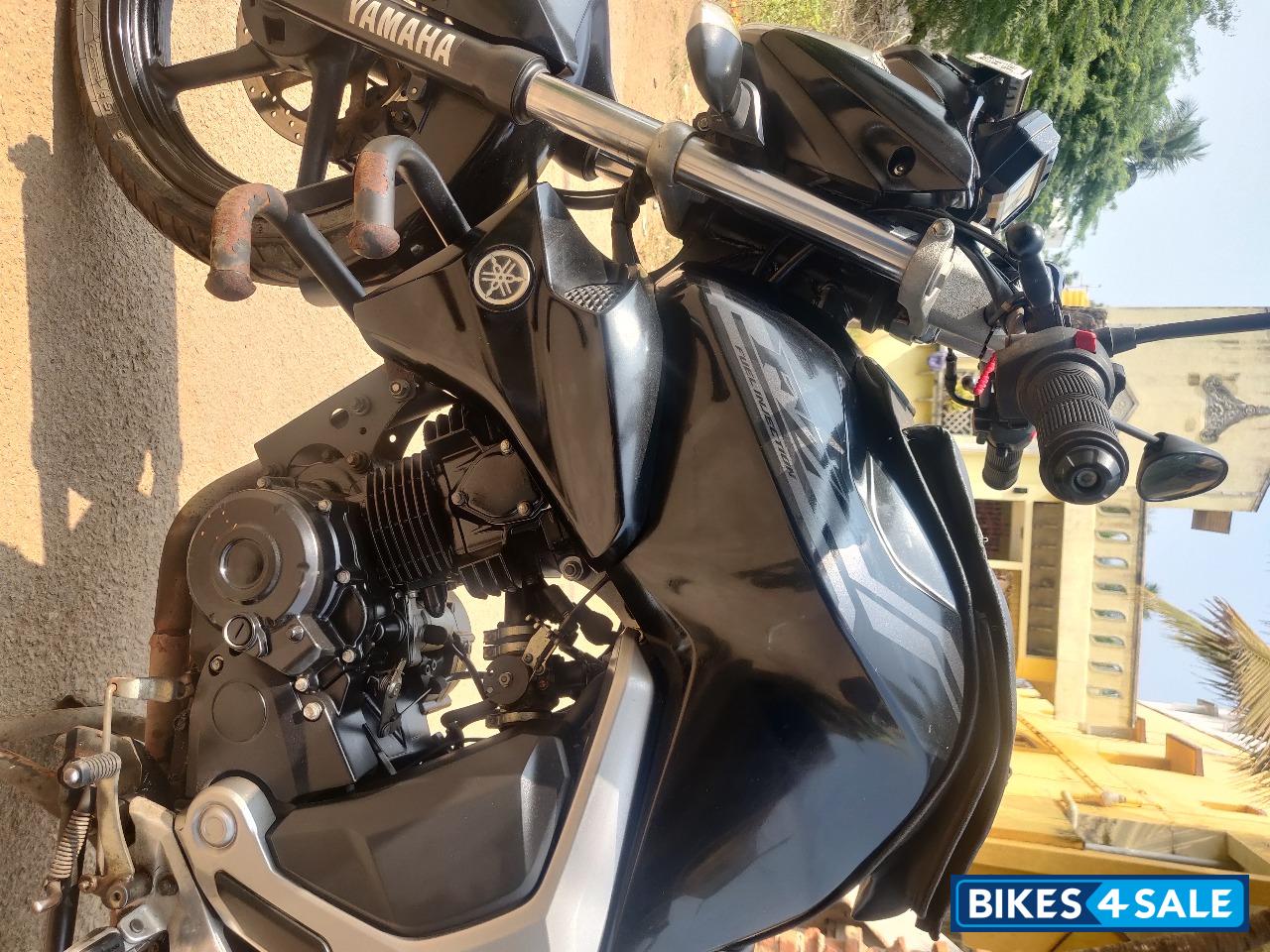 Black Yamaha FZ FI V2