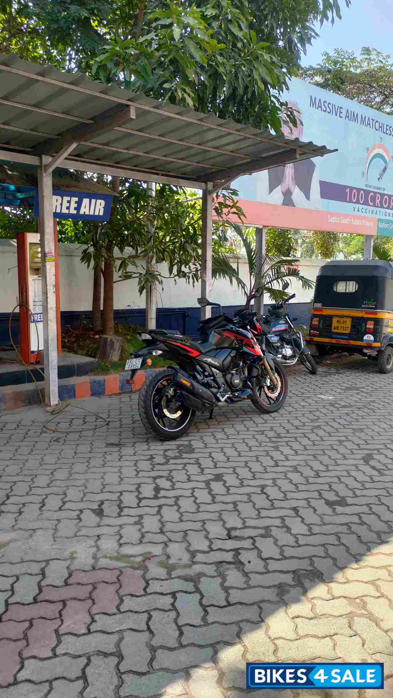 TVS Apache RTR 200 4V Race Edition 2.0