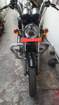 Black Royal Enfield Thunderbird 500