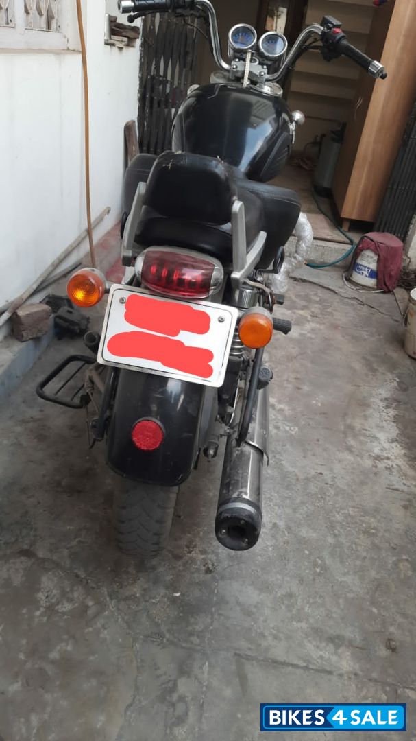 Black Royal Enfield Thunderbird 500