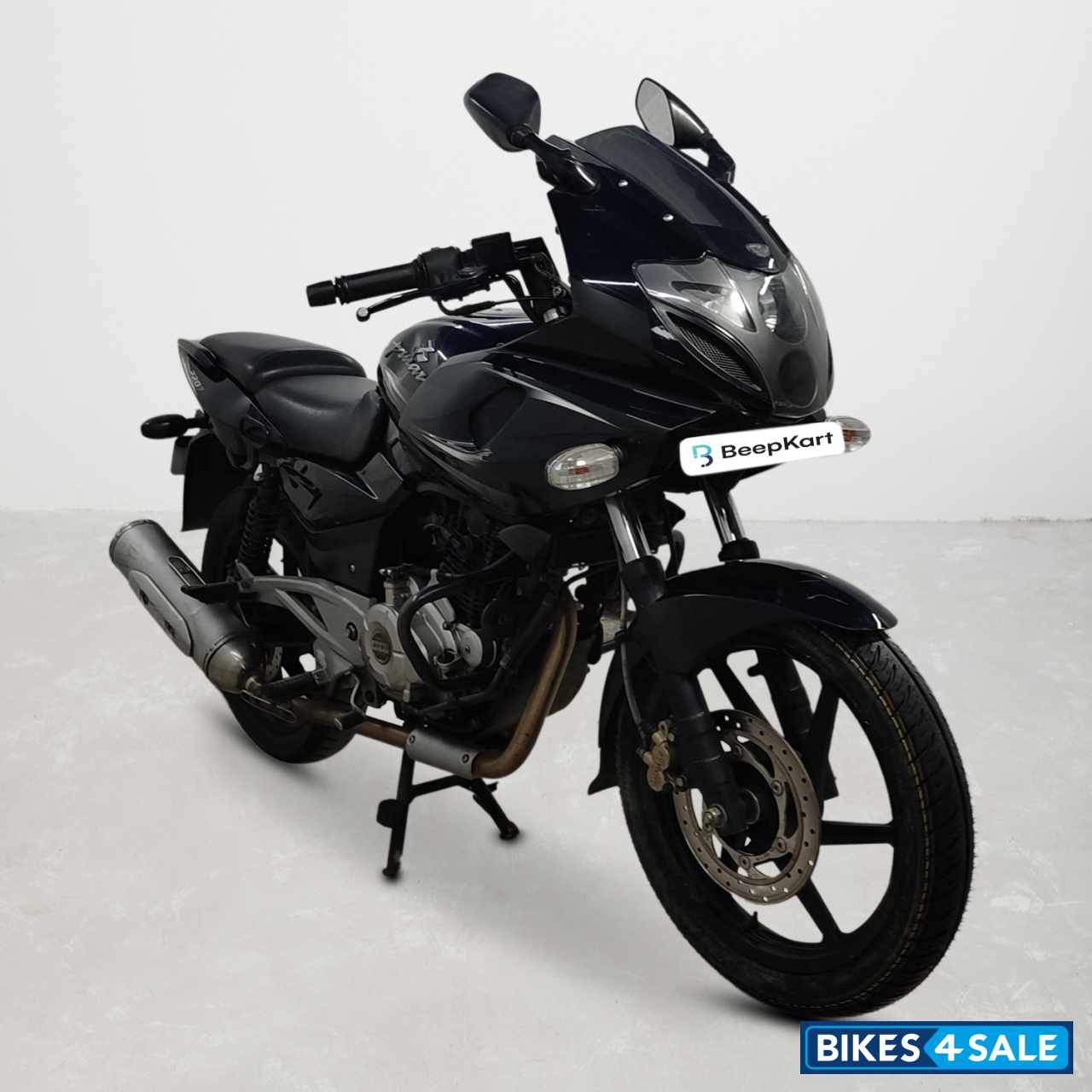 Bajaj Pulsar 220F Bajaj Pulsar 220F
