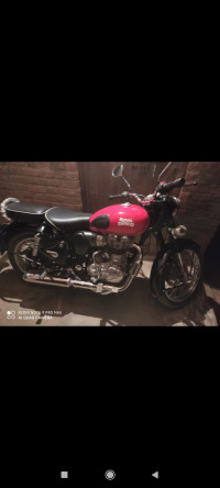 Redditch Red Royal Enfield Classic 350 Redditch Red