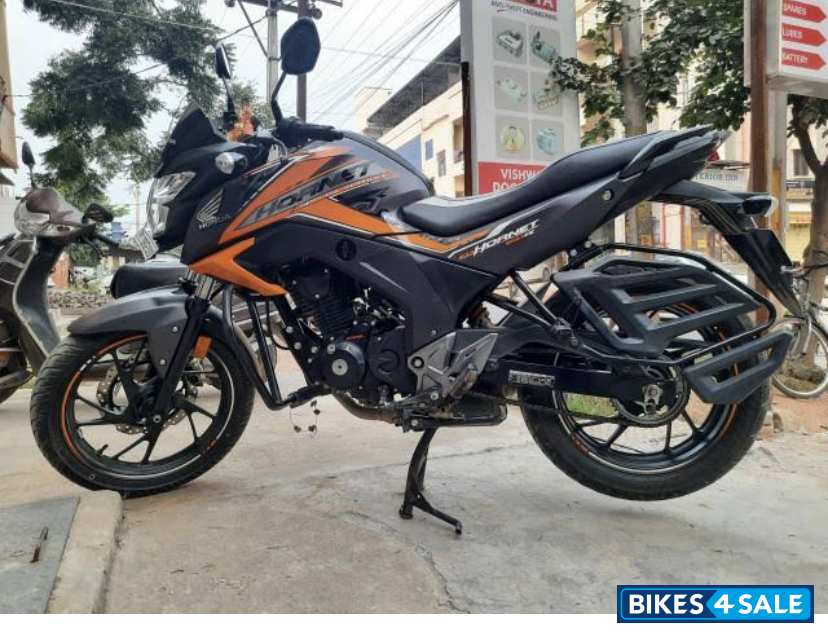 Honda CB Hornet 160R