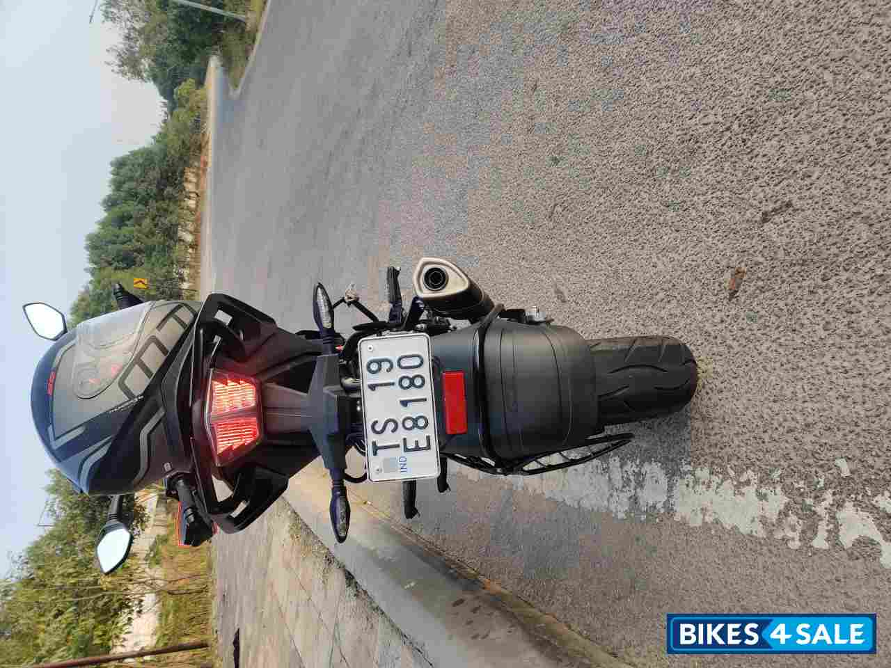 Metallic Grey KTM Duke 390 BS6