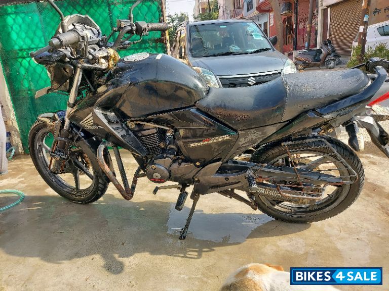 Black Honda Unicorn Dazzler