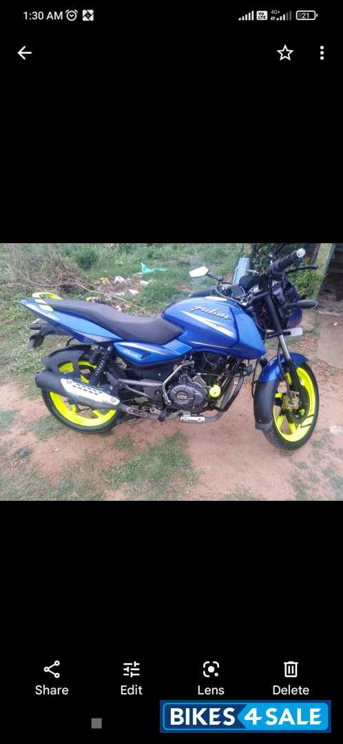 Blue Bajaj Pulsar 150 BS6