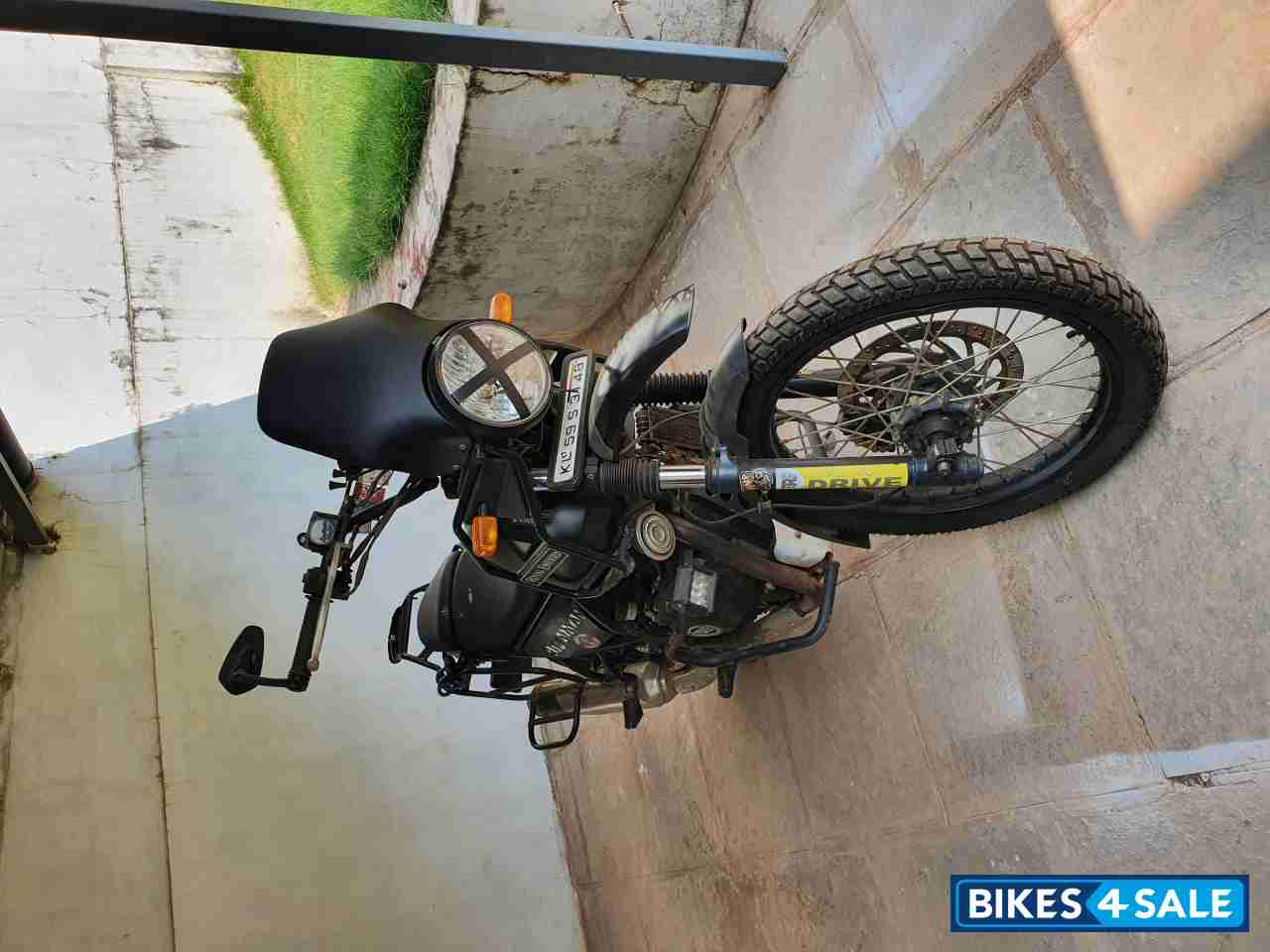 Granite Black Royal Enfield Bullet Himalayan granite bs IV