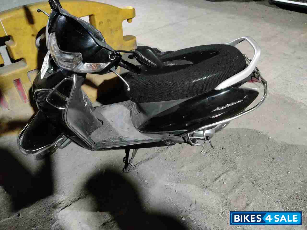 Black Honda Activa 5G