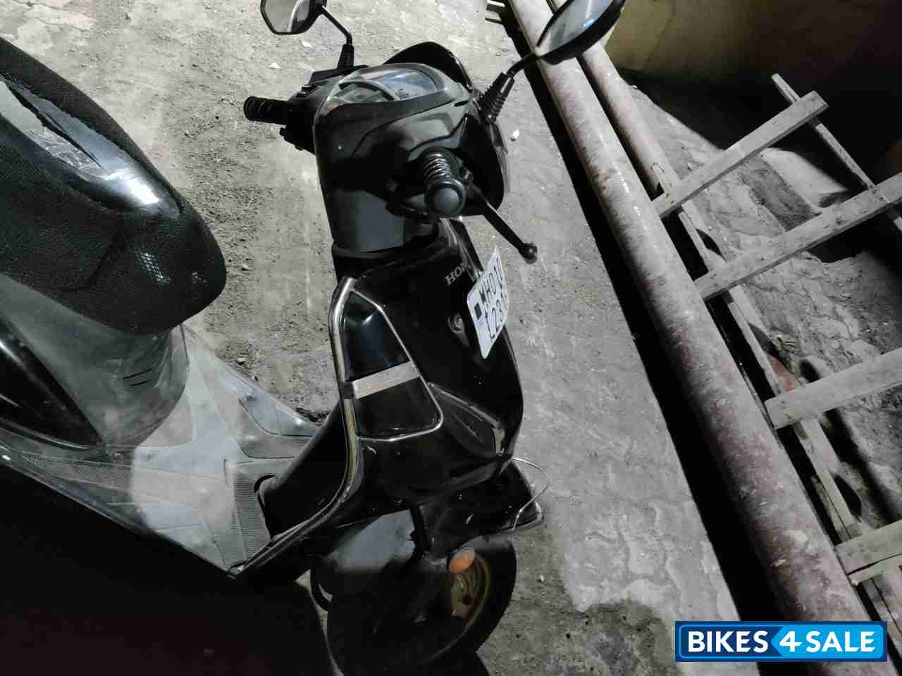 Black Honda Activa 5G