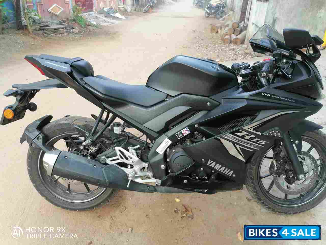 Mat Black Yamaha YZF R15 V3