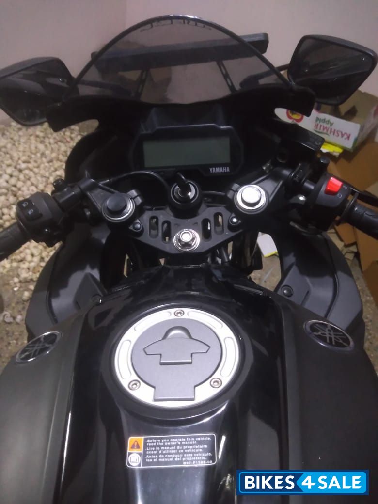 Mat Black Yamaha YZF R15 V3