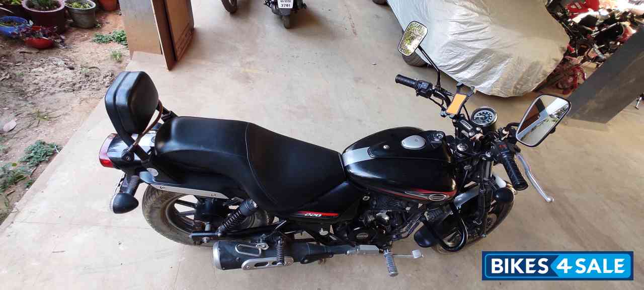 Bajaj Avenger Street 220