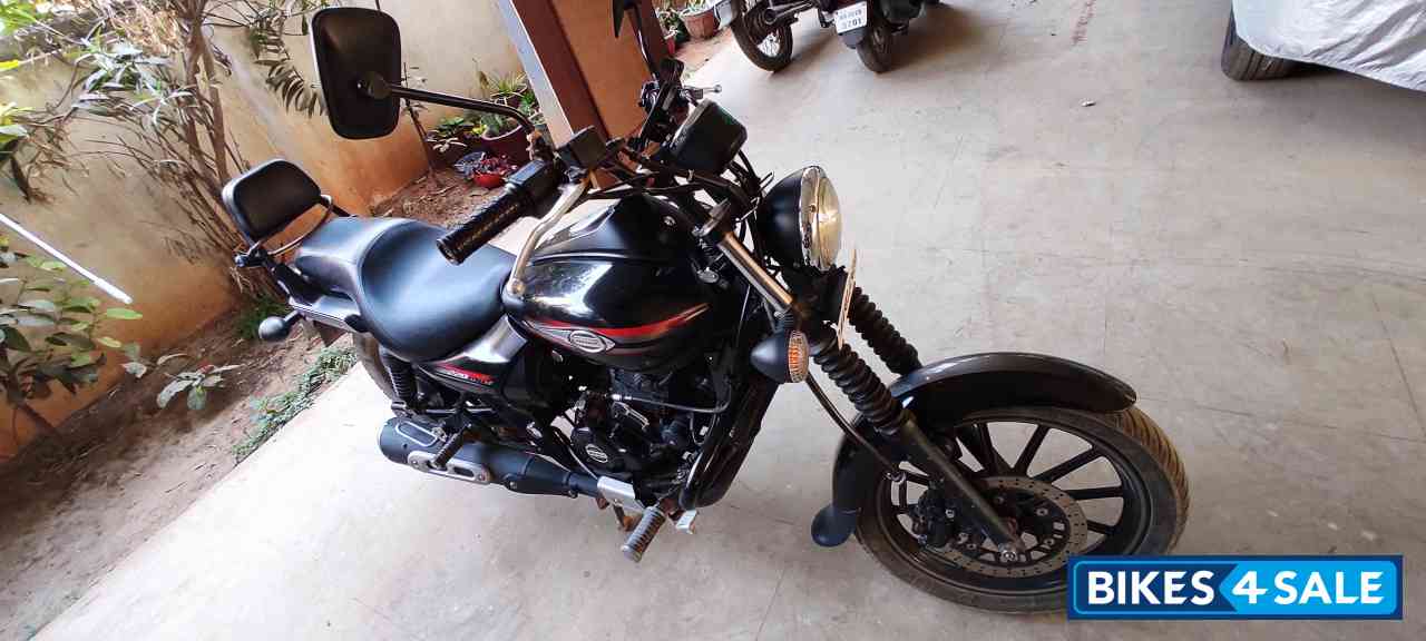 Bajaj Avenger Street 220